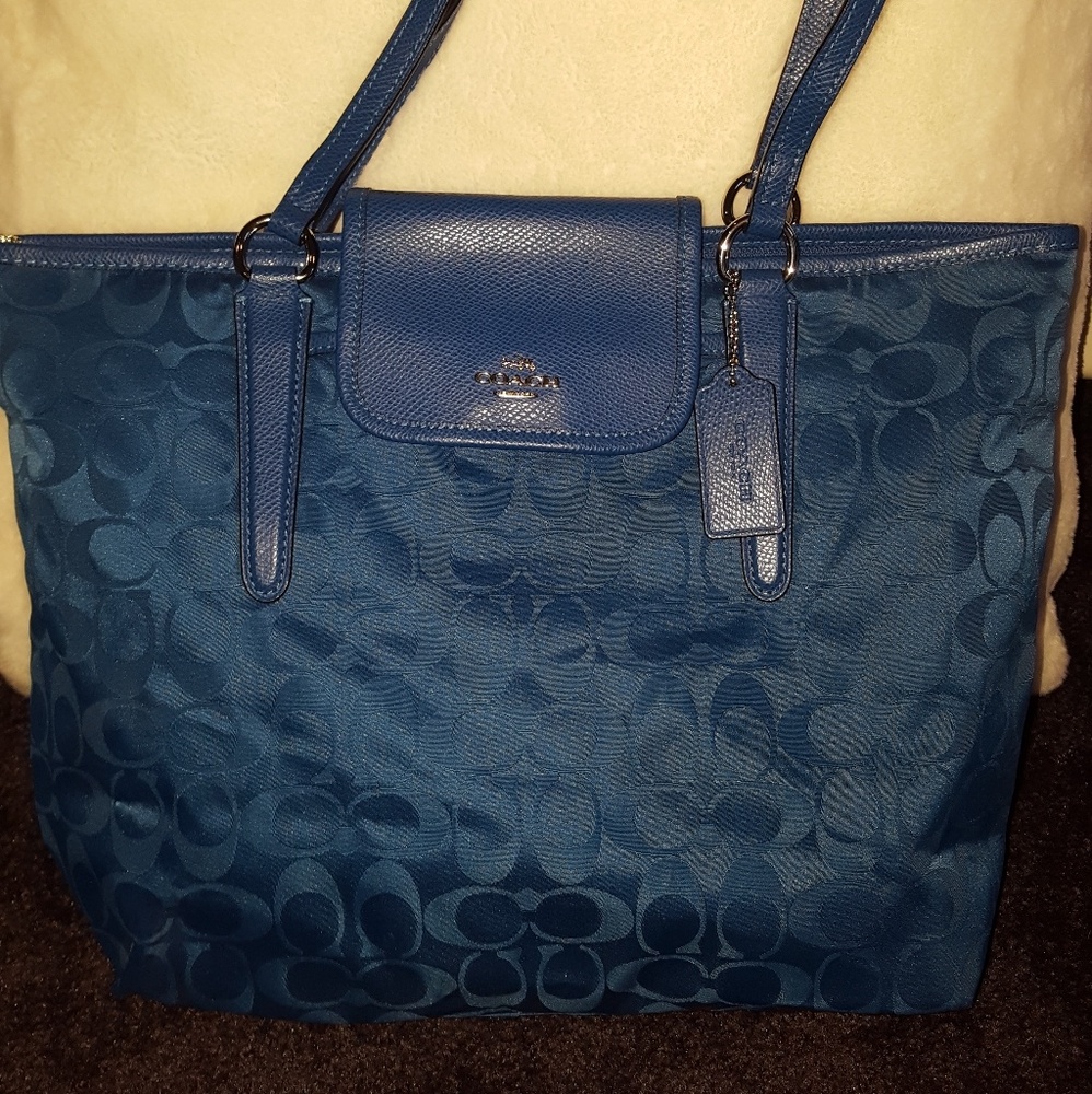 COACH TOTE